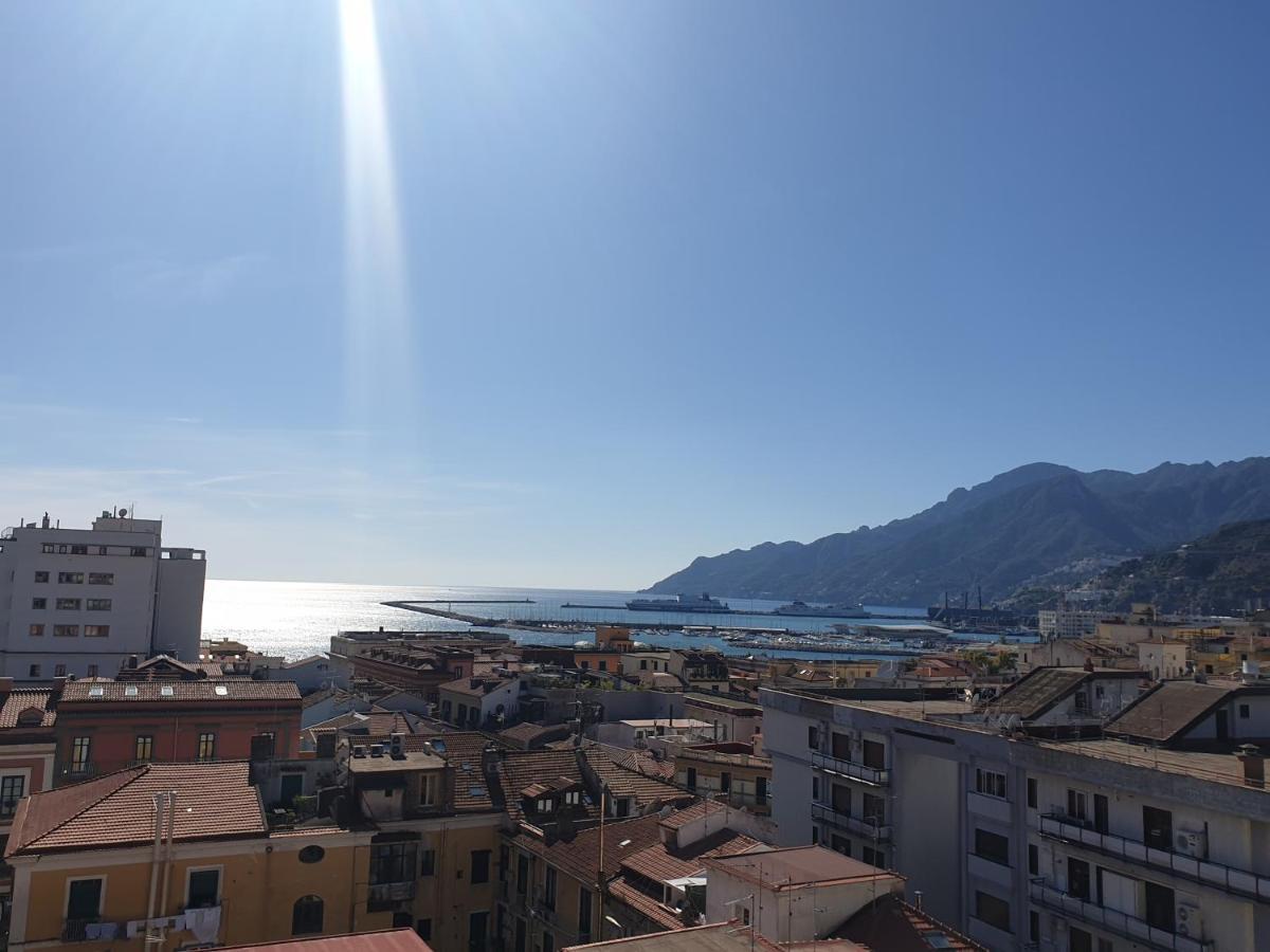 Oasi Al Centro Con Parcheggio Bed and Breakfast Salerno Eksteriør billede
