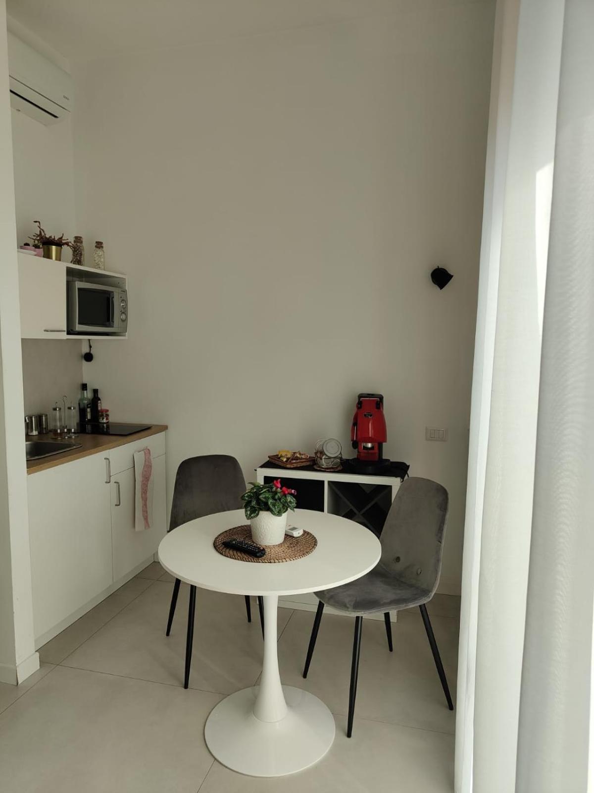 Oasi Al Centro Con Parcheggio Bed and Breakfast Salerno Eksteriør billede